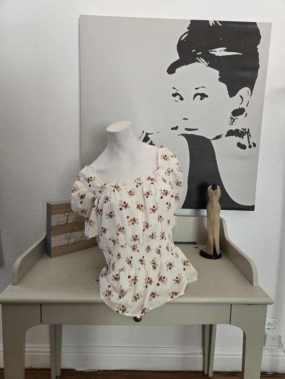NWT Lily White White Floral Smocked Peplum Women's Top Size Large